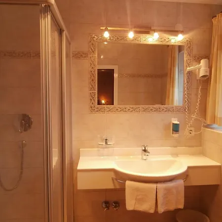 Gästehaus Hochmuth Mayrhofen Zimmer foto