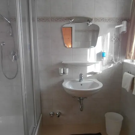 Gästehaus Hochmuth Mayrhofen Zimmer foto