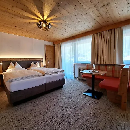 Gästehaus Hochmuth Mayrhofen Exterior foto
